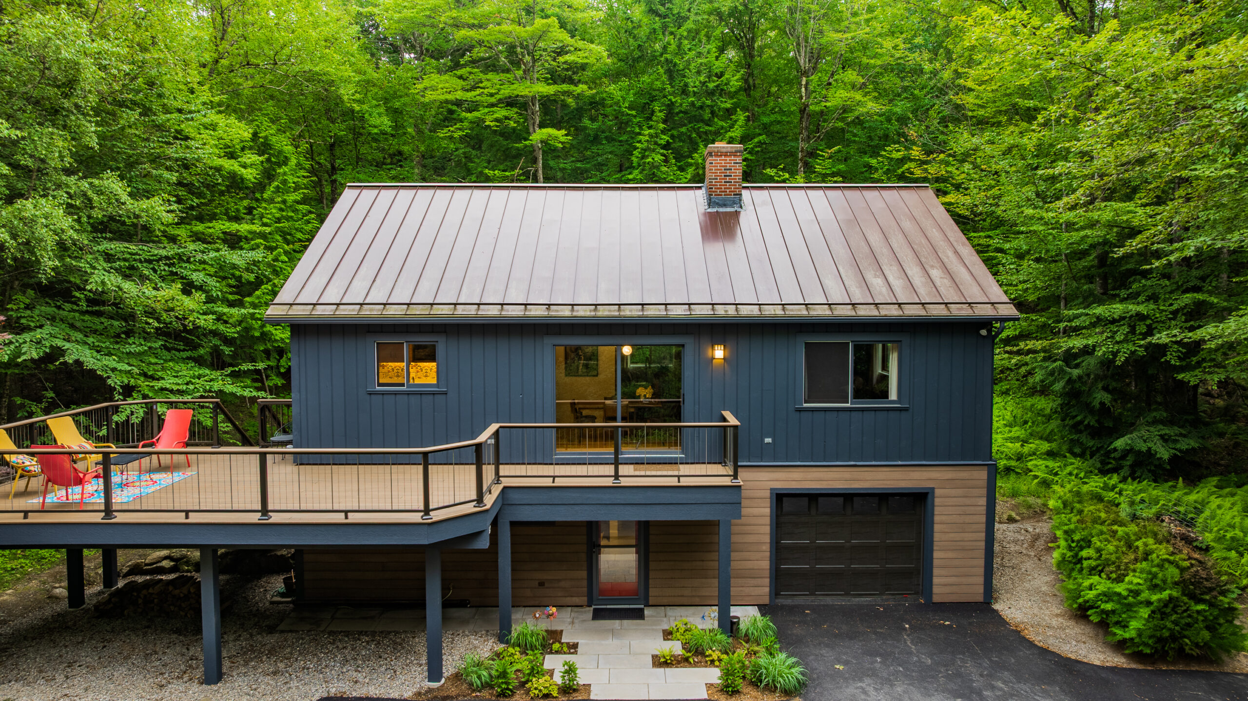 New London NH Deck Builder